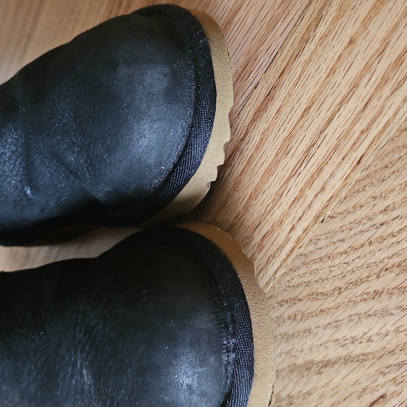 Ugg Leather Girls Boots - Picture 3 of 7